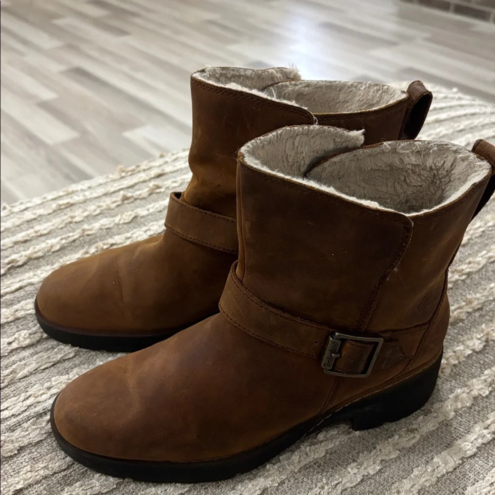 TIMBERLAND Graceyn Biker Wp Distressed Brown Leather Ankle Mid Boots with Buckle